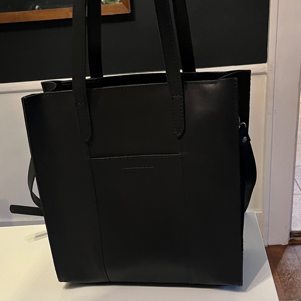 Portland leather black Large Lola